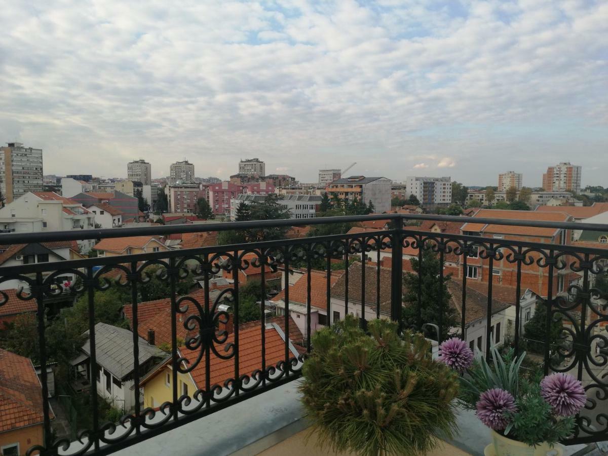 New And Nice Apartments 크라구예바츠 외부 사진